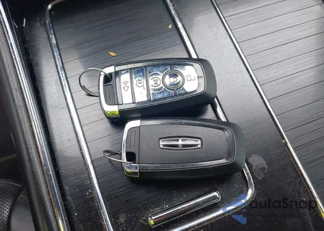 2020 Lincoln Aviator Reserve from USA, damaged, VIN 5LM5J7WC4LGL16681